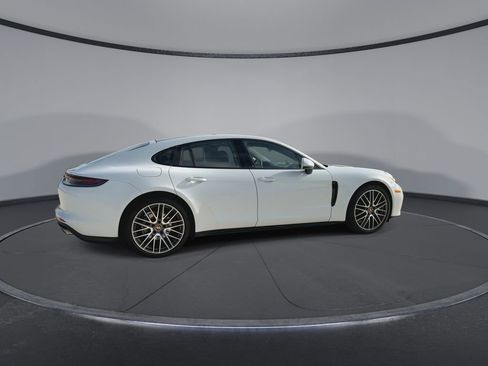 Used 2022 Porsche Panamera w/ Premium Package RWD image 9