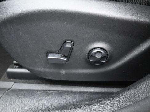 Used 2020 Jeep Cherokee Latitude Lux w/ Comfort/Convenience Group image 10