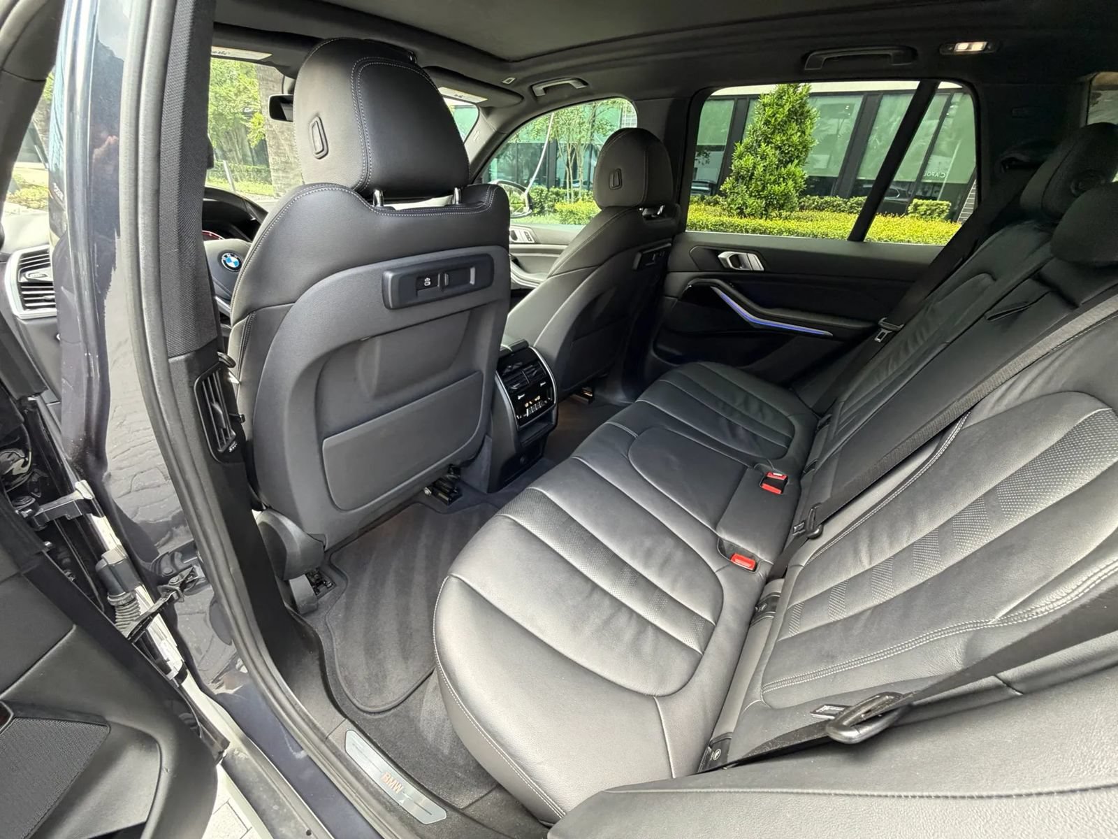 Used 2019 BMW X5 xDrive40i w/ Premium Package 2 AWD/4WD image 10