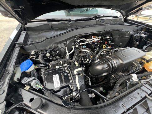 Used 2023 Ford Explorer XLT w/ Equipment Group 202A RWD image 35