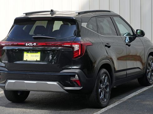 Used 2024 Kia Seltos S FWD image 48