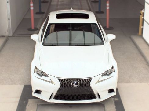 Used 2015 Lexus IS 250 w/ F-Sport Package RWD image 2