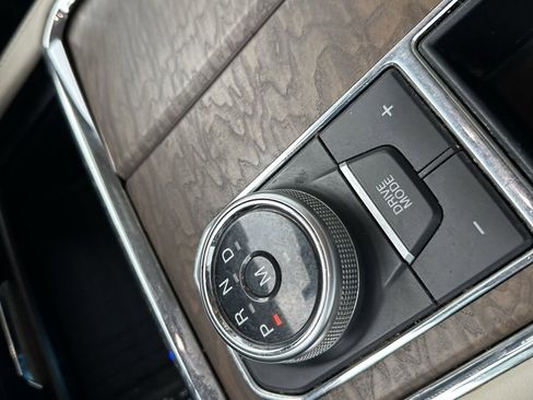 Used 2019 Ford Expedition Platinum image 24