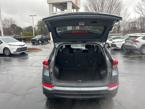Used 2018 Hyundai Tucson SE image 7