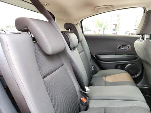 Used 2022 Honda HR-V EX image 14