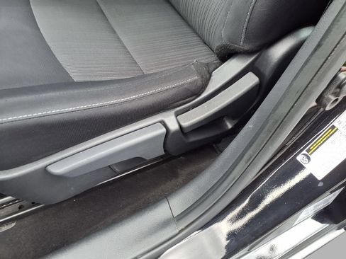 Used 2024 Nissan Sentra SV FWD image 21