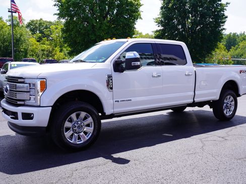 Used 2017 Ford F350 Platinum w/ Platinum Ultimate Package AWD/4WD image 10