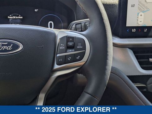 New 2025 Ford Explorer Active w/ Active Comfort Package image 28