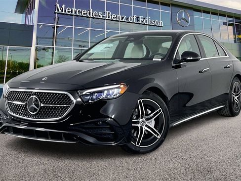 New 2026 Mercedes-Benz E 350 4MATIC Sedan image 2