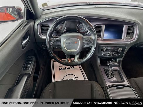 Used 2018 Dodge Charger SXT Plus w/ Blacktop Package image 23