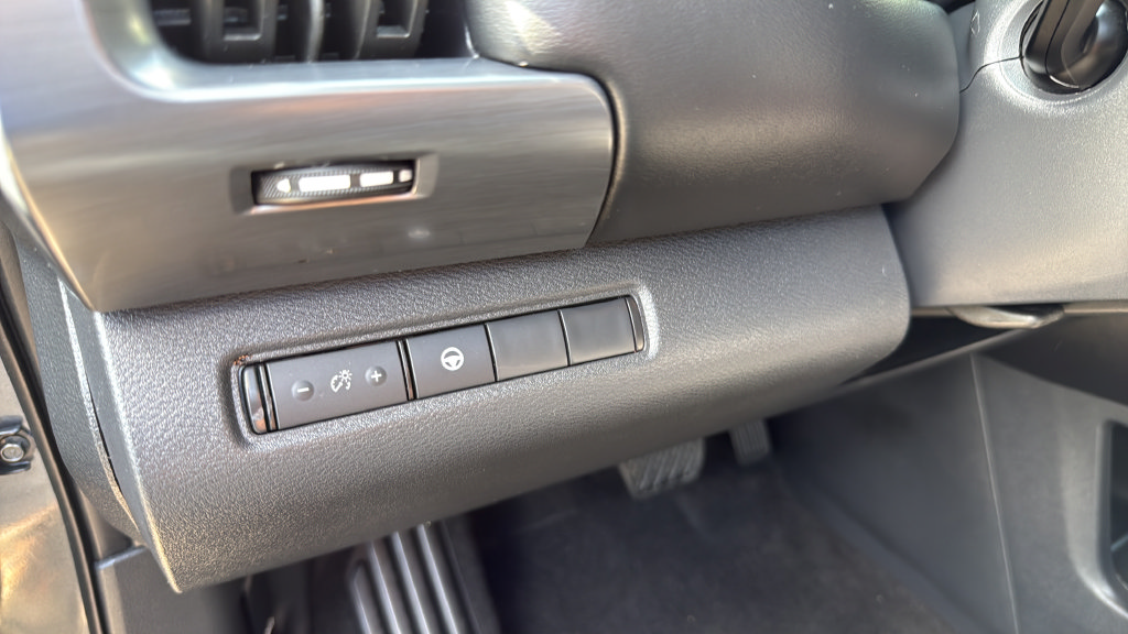 Used 2023 Nissan Pathfinder Rock Creek AWD/4WD image 32