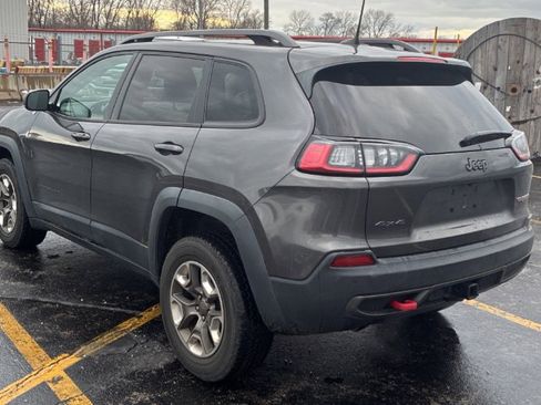 Used 2019 Jeep Cherokee Trailhawk w/ Cold Weather Group image 5