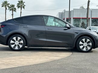 Used 2024 Tesla Model Y Long Range video 3