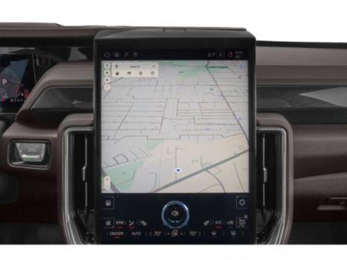 Used 2025 GMC Yukon XL Elevation w/ Elevation Premium Package AWD/4WD image 18