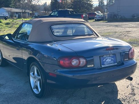 Used 2001 MAZDA MX-5 Miata image 10