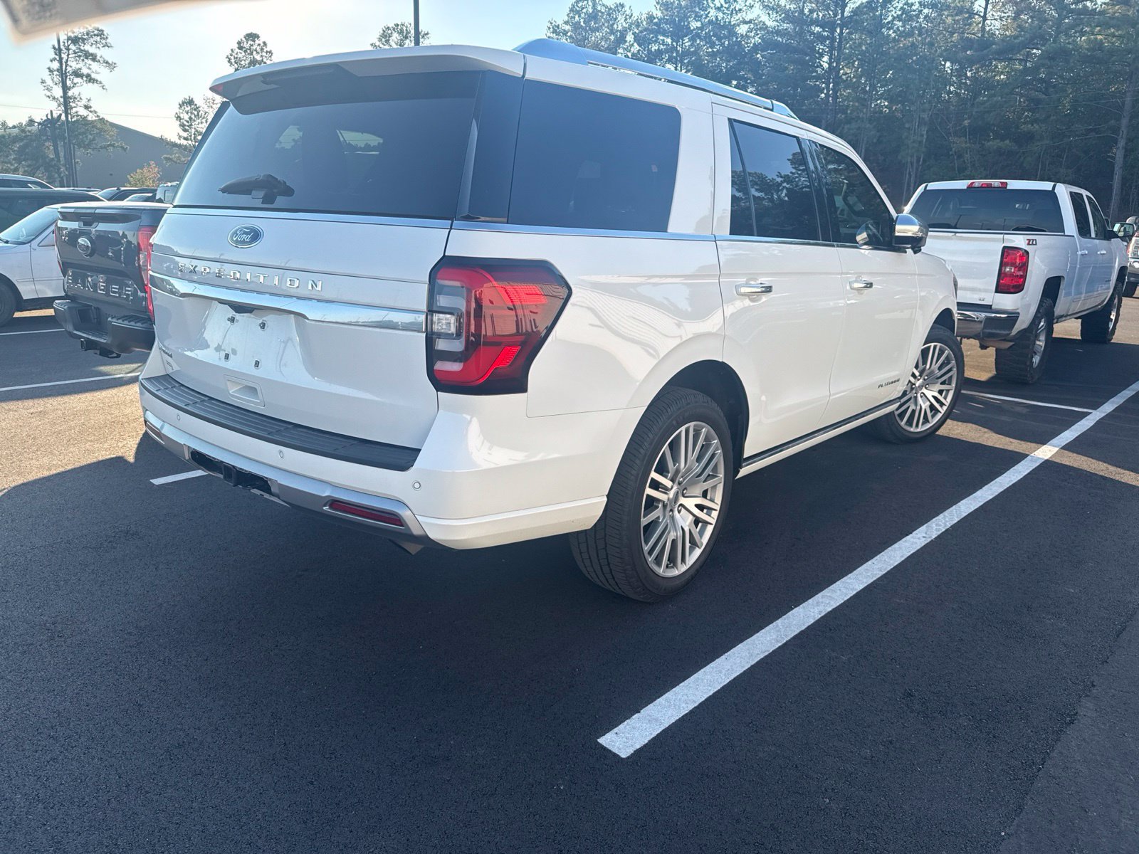 Used 2023 Ford Expedition Platinum RWD image 6