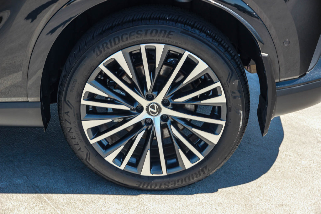 Certified 2024 Lexus RX 350 Premium Plus w/ Convenience Package FWD image 12