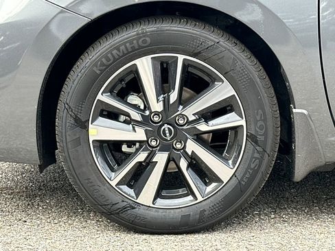 New 2025 Nissan Versa SV w/ Trunk Package FWD image 5