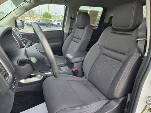 Used 2023 Nissan Frontier SV w/ SV Convenience Package AWD/4WD image 18