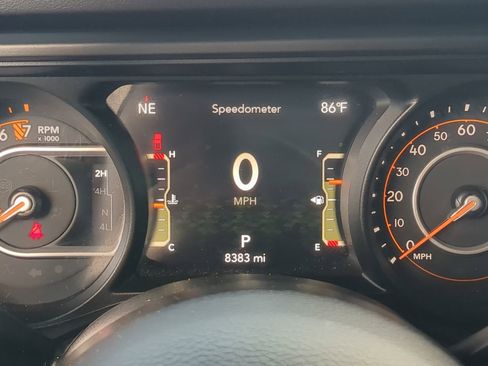 Used 2025 Jeep Gladiator Rubicon w/ Convenience Group image 27