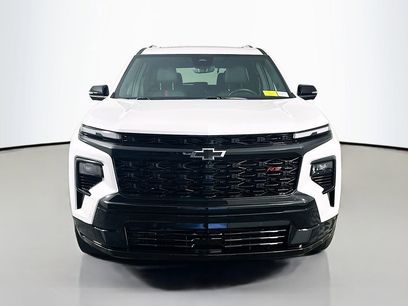 Used 2025 Chevrolet Traverse RS