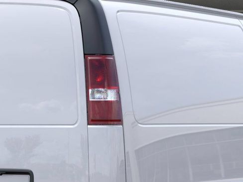 New 2026 Chevrolet Express 2500 Extended w/ Enhanced Convenience Package RWD image 11