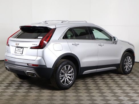 Used 2020 Cadillac XT4 Premium Luxury w/ Cold Weather Package image 13