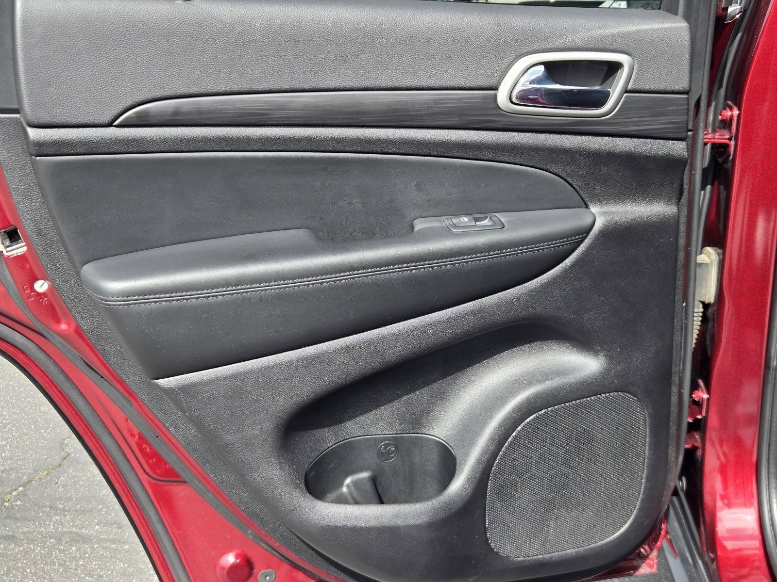 Used 2022 Jeep Grand Cherokee Laredo E RWD image 27