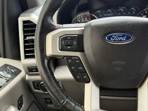 Used 2019 Ford F150 Lariat w/ Equipment Group 502A Luxury AWD/4WD image 9