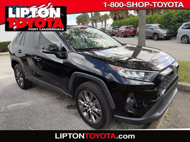 Used 2019 Toyota RAV4 XLE Premium FWD image 1