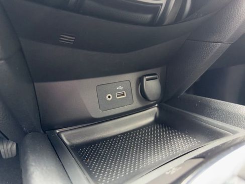 Used 2020 Nissan Rogue SV AWD/4WD image 17