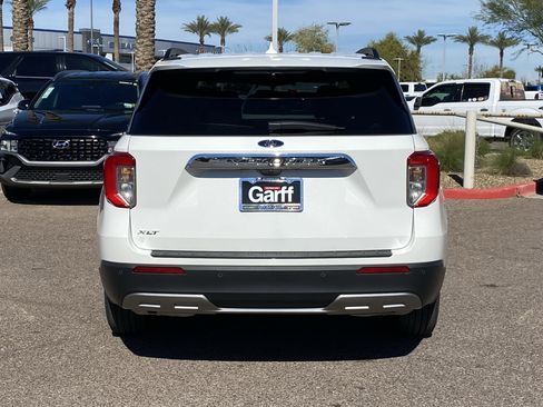 Used 2023 Ford Explorer XLT w/ Equipment Group 202A image 4