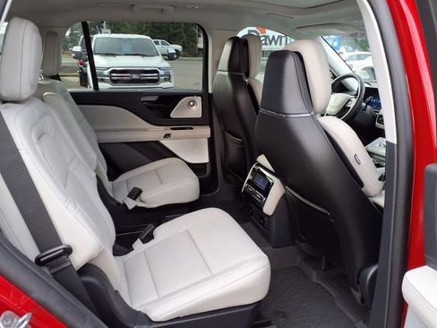 Used 2025 Lincoln Aviator Reserve w/ Equipment Group 201A AWD/4WD image 10