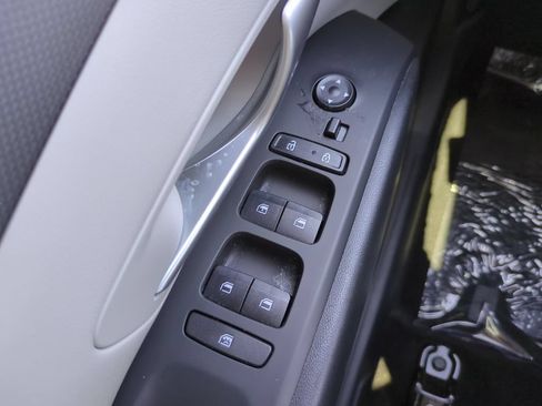 Used 2024 Hyundai Tucson SE FWD image 17