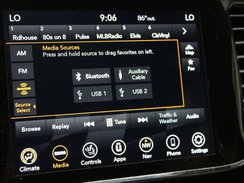 Used 2022 Jeep Grand Cherokee Laredo X RWD image 44