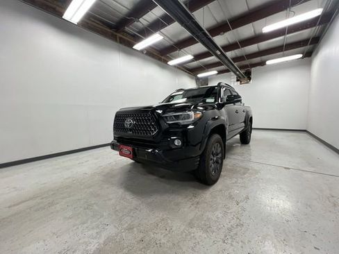 Certified 2023 Toyota Tacoma Limited w/ Nightshade Package image 4