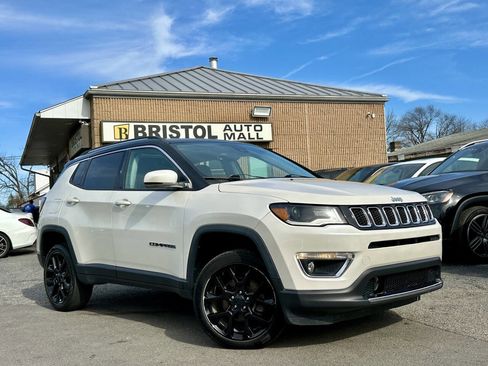 Used 2017 Jeep Compass Limited image 29