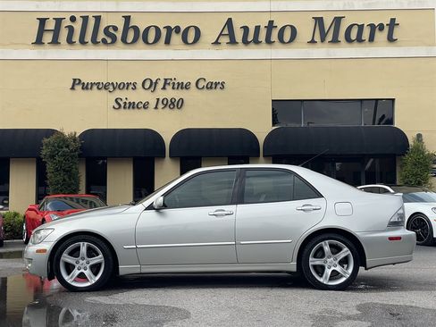 Used 2004 Lexus IS 300 image 3