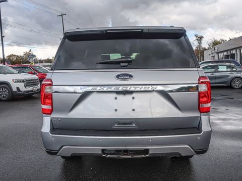 Used 2021 Ford Expedition XLT image 11