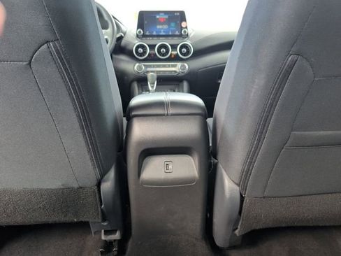 Used 2024 Nissan Sentra SV FWD image 32