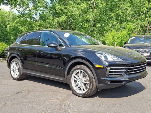 Used 2021 Porsche Cayenne AWD/4WD image 2