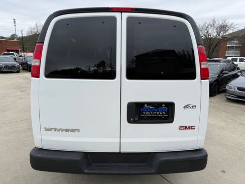 Used 2023 GMC Savana 3500 LS image 4
