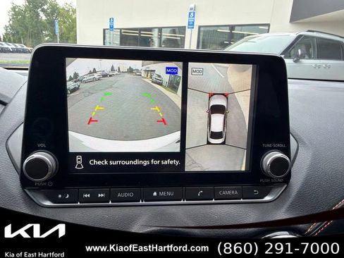 Used 2023 Nissan Sentra SR w/ SR Premium Package FWD image 31