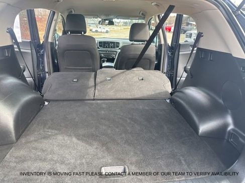 Used 2022 Kia Sportage LX image 12