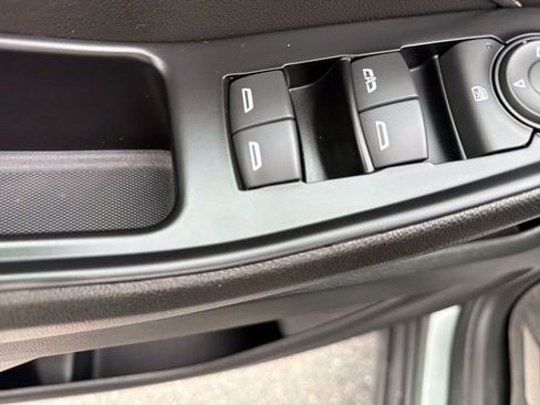 Used 2023 Chevrolet Traverse LT w/ LPO, Floor Liner Package AWD/4WD image 24