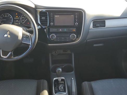 Used 2016 Mitsubishi Outlander FWD image 14