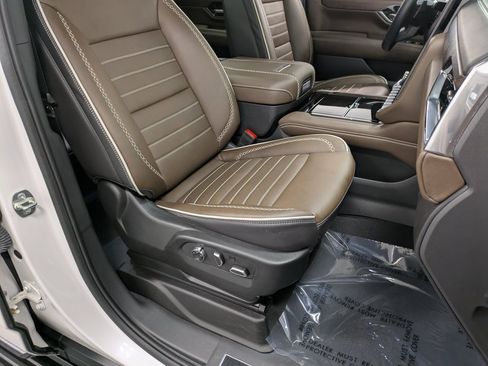 Used 2025 GMC Yukon Denali Ultimate image 29