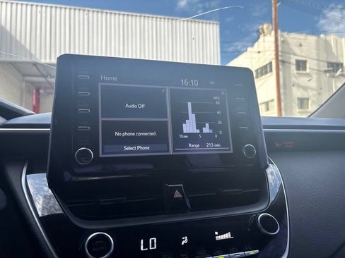 Used 2020 Toyota Corolla LE FWD image 21