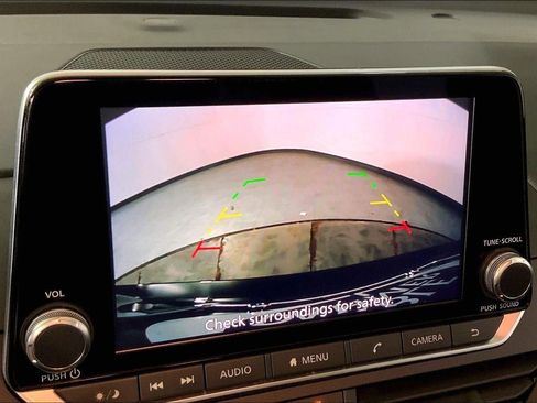 Used 2024 Nissan Altima 2.5 SV image 21