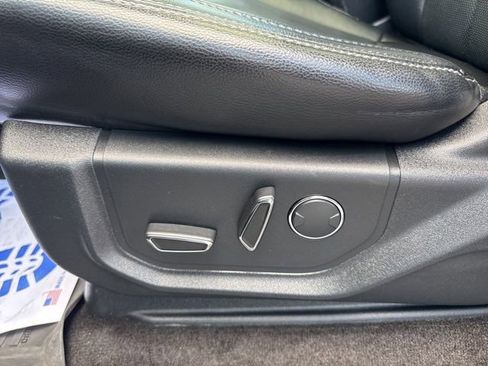 Used 2018 Ford F150 Lariat w/ Equipment Group 502A Luxury AWD/4WD image 18